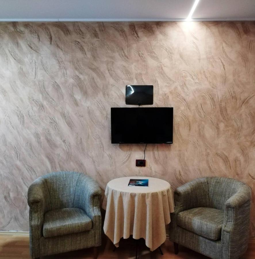 Fun Rooms Sobe Prenociste Borca Extérieur photo